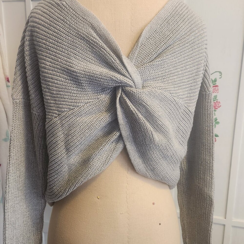 Clothes - Picture 2 of 2